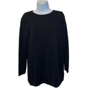 Joan Rivers long sleeve knit sweater size M.